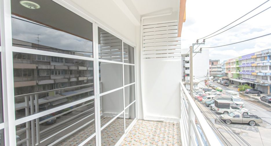 For sale 4 bedrooms office in Bang Kapi, Bangkok