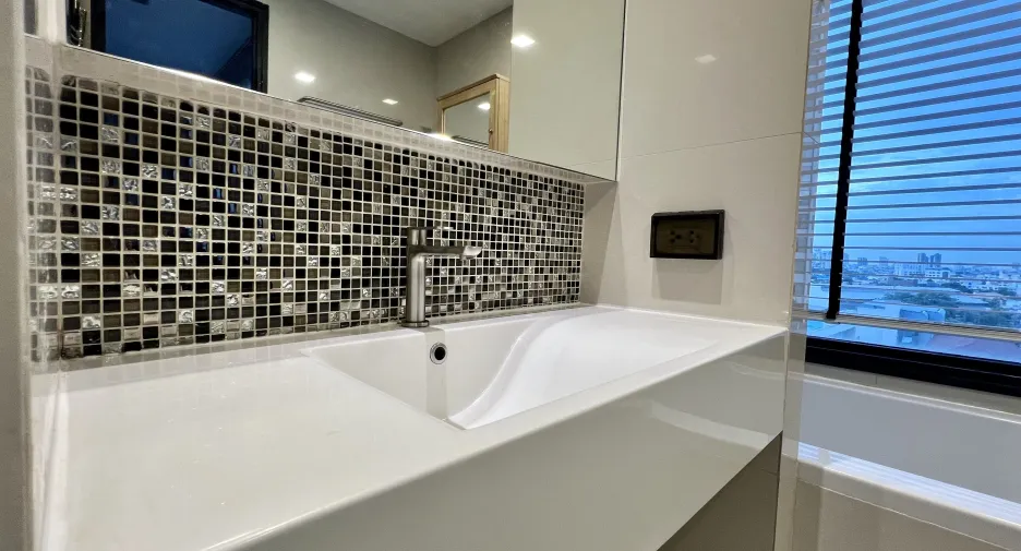 For sale and for rent 1 bed condo in Khlong Toei, Bangkok
