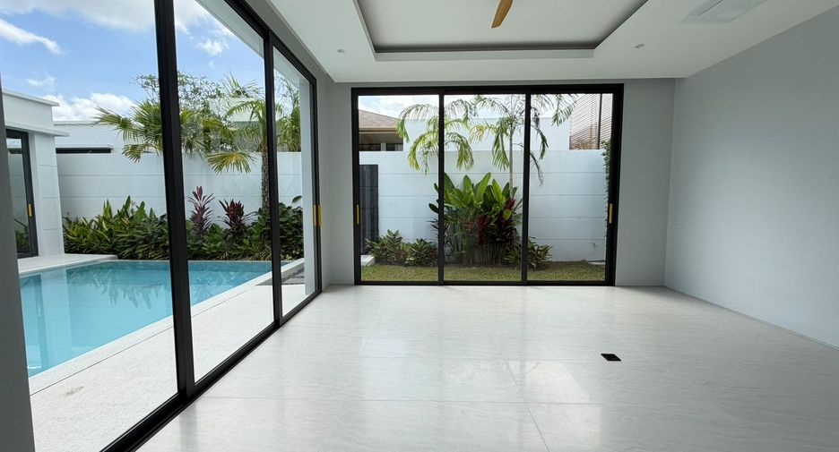 For sale 4 bedrooms villa in Mueang Phuket, Phuket