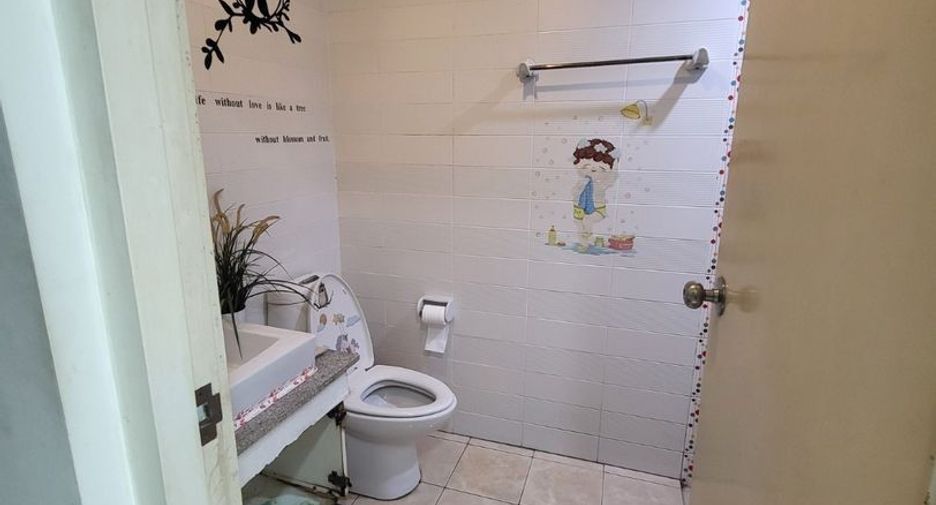 À vendre studio condo à Suan Luang, Bangkok