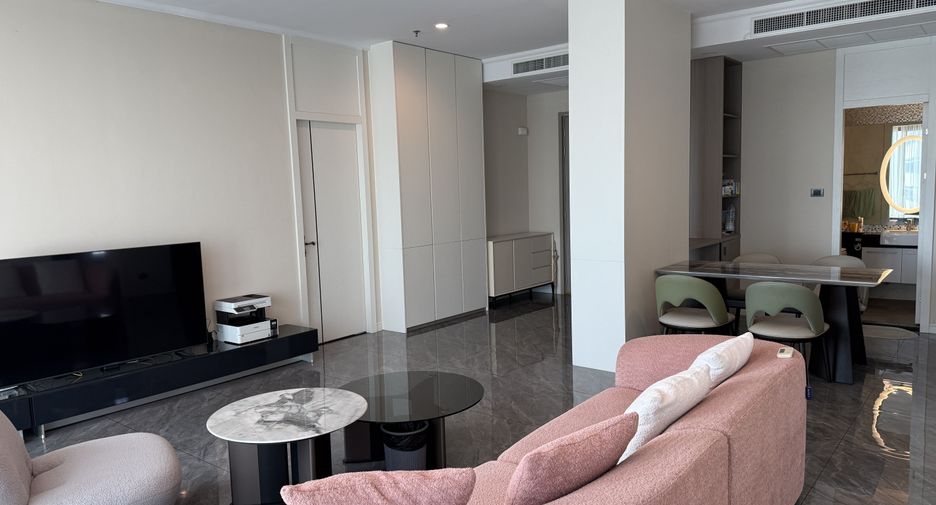 For rent 3 bedrooms condo in Watthana, Bangkok