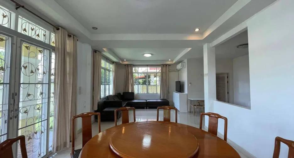Casa en alquiler de 4 habitaciones en Mueang Chiang Mai, Chiang Mai