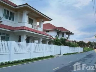 Haus zur Miete mit 4 Zimmer in Mueang Chiang Mai, Chiang Mai