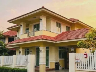 Haus zur Miete mit 4 Zimmer in Mueang Chiang Mai, Chiang Mai