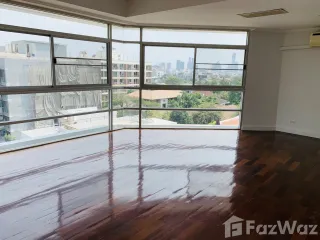 For rent 4 bedrooms condo in Watthana, Bangkok