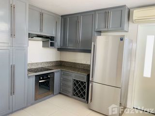 For rent 4 bedrooms condo in Watthana, Bangkok