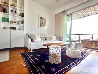 À vendre 2 chambres condo à Yan Nawa, Bangkok