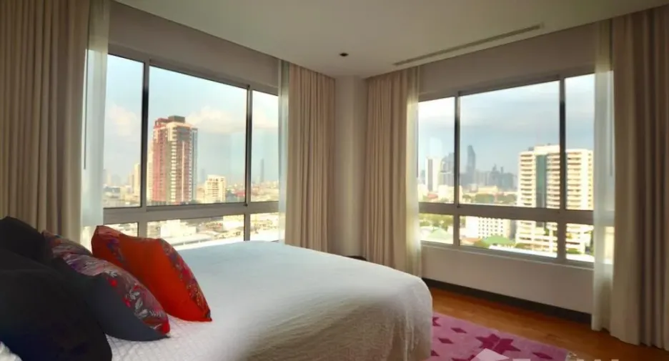 À vendre 2 chambres condo à Yan Nawa, Bangkok