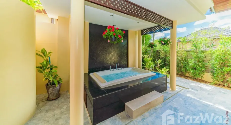 À louer 4 chambres villa à Thalang, Phuket
