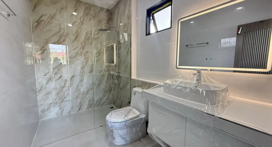 À vendre 4 chambres villa à Hang Dong, Chiang Mai