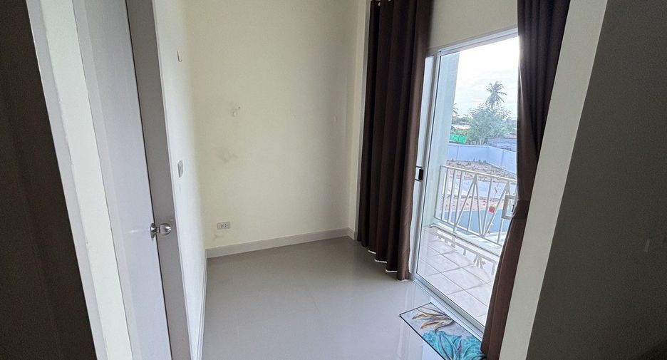 For sale and for rent 3 bedrooms townhouse in Bang Lamung, Chonburi