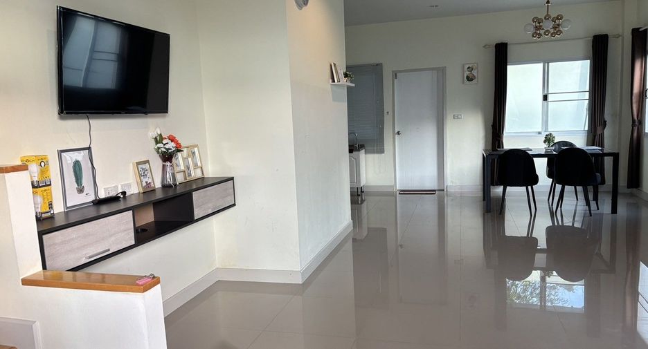 For sale and for rent 3 bedrooms townhouse in Bang Lamung, Chonburi