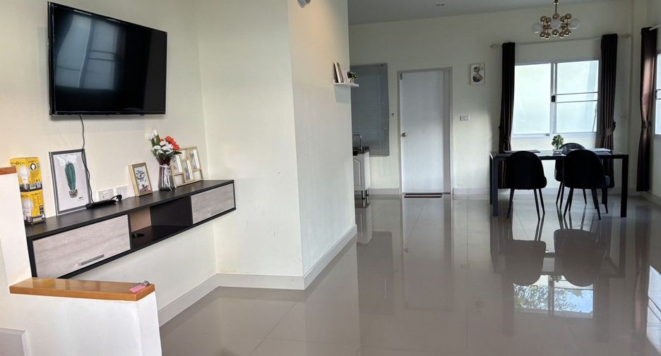 For sale and for rent 3 bedrooms townhouse in Bang Lamung, Chonburi