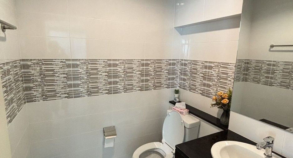 For sale and for rent 3 bedrooms townhouse in Bang Lamung, Chonburi