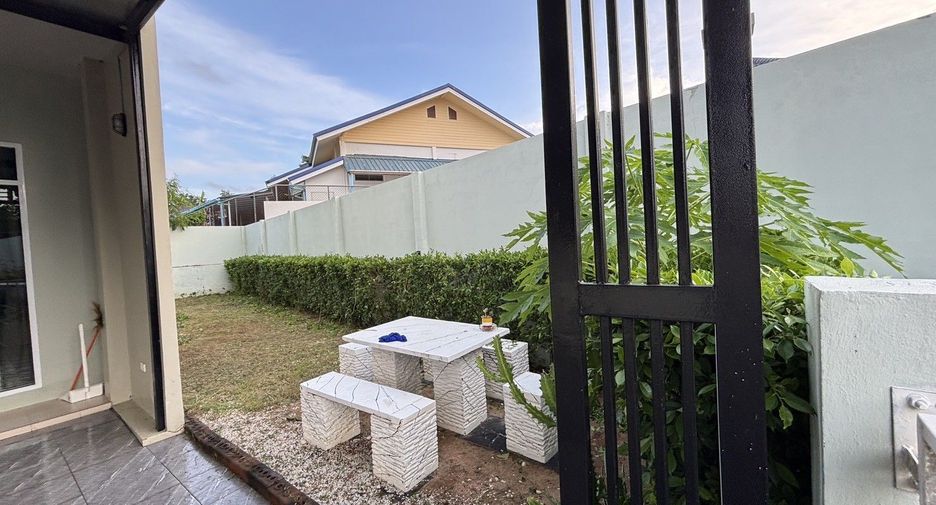 For sale and for rent 3 bedrooms townhouse in Bang Lamung, Chonburi