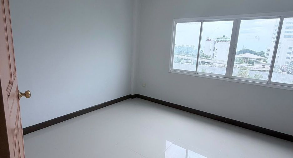À vendre 4 chambres local commercial à Hua Hin, Prachuap Khiri Khan
