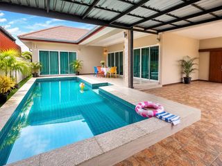 For sale 3 bedrooms villa in Cha Am, Phetchaburi