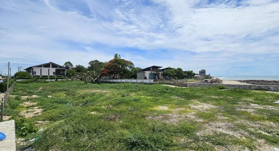 For sale land in Ban Laem, Phetchaburi