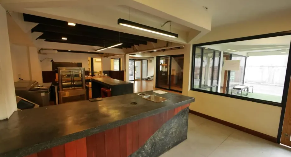 For rent retail Space in Watthana, Bangkok