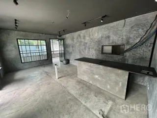 Gewerbefläche zur Miete in Watthana, Bangkok