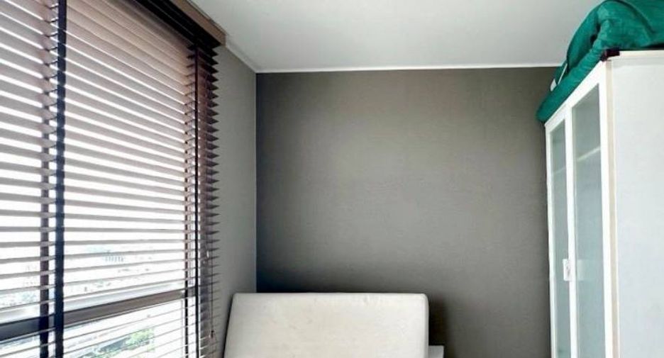 For sale 3 bedrooms condo in Watthana, Bangkok