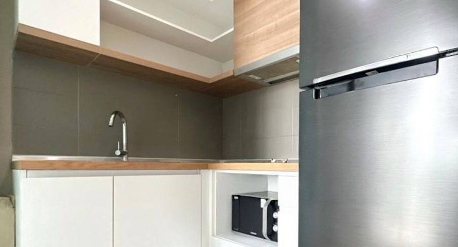 For sale 3 bedrooms condo in Watthana, Bangkok