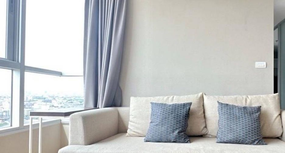 For sale 3 bedrooms condo in Watthana, Bangkok