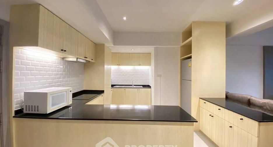 For rent 2 bedrooms condo in Watthana, Bangkok