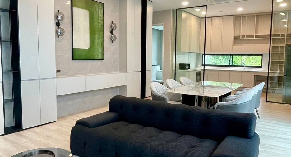 Casa en alquiler de 4 habitaciones en Saphan Sung, Bangkok