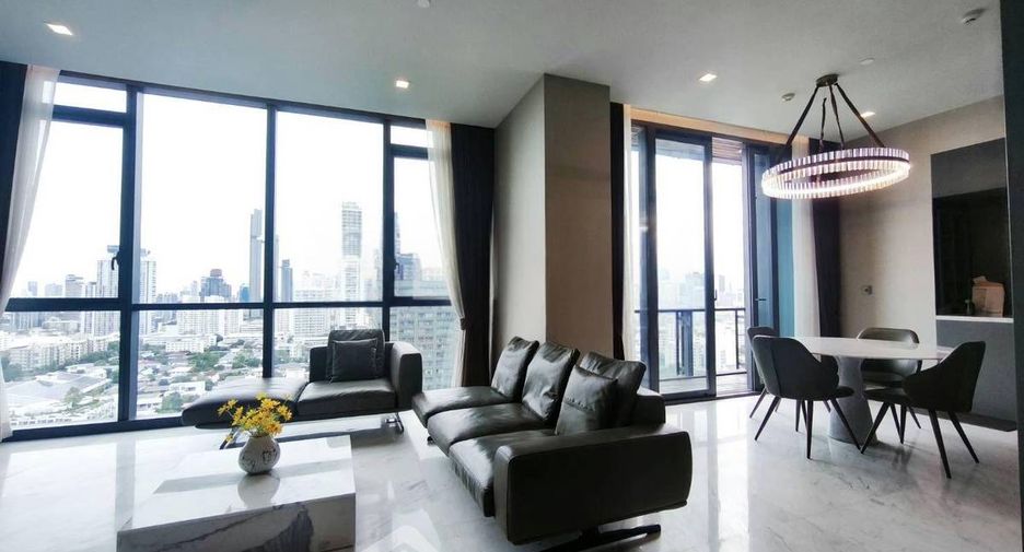 For rent 2 bedrooms condo in Watthana, Bangkok