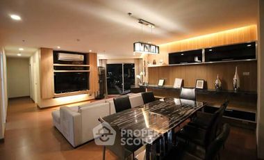 Condo en alquiler de 3 habitaciones en Huai Khwang, Bangkok
