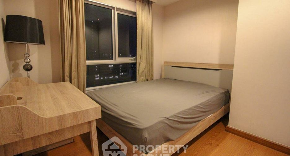 À louer 3 chambres condo à Huai Khwang, Bangkok