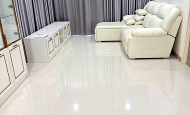 For rent and for sale 2 bedrooms condo in Yan Nawa, Bangkok