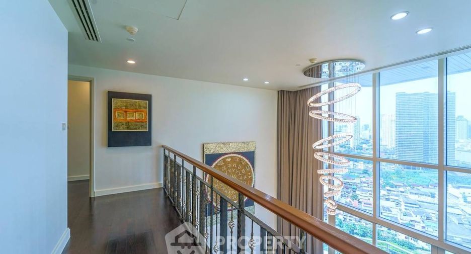 For sale 3 bedrooms condo in Bang Kho Laem, Bangkok