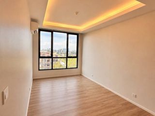 For sale 2 bedrooms condo in Mueang Samut Prakan, Samut Prakan