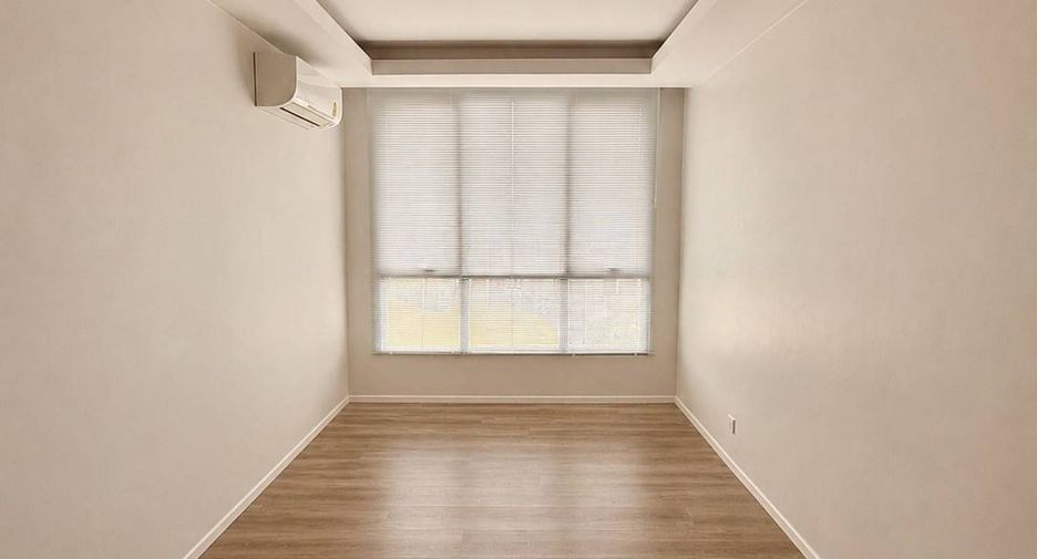 For sale 2 bedrooms condo in Mueang Samut Prakan, Samut Prakan