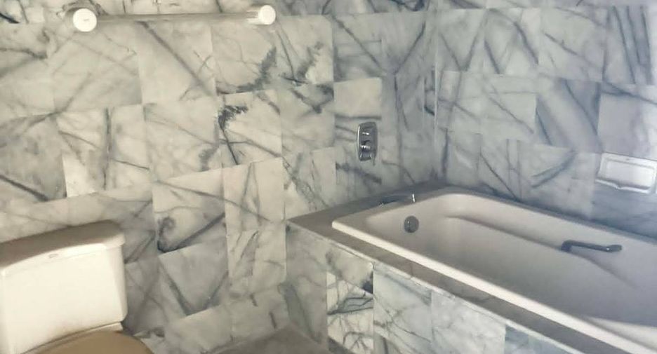 For sale 1 bed condo in Bang Rak, Bangkok