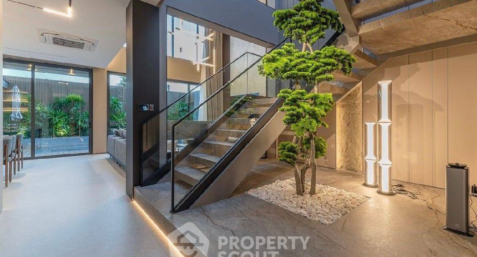 Продажа 5 спальни вилла в Йомтиен, Паттайя
