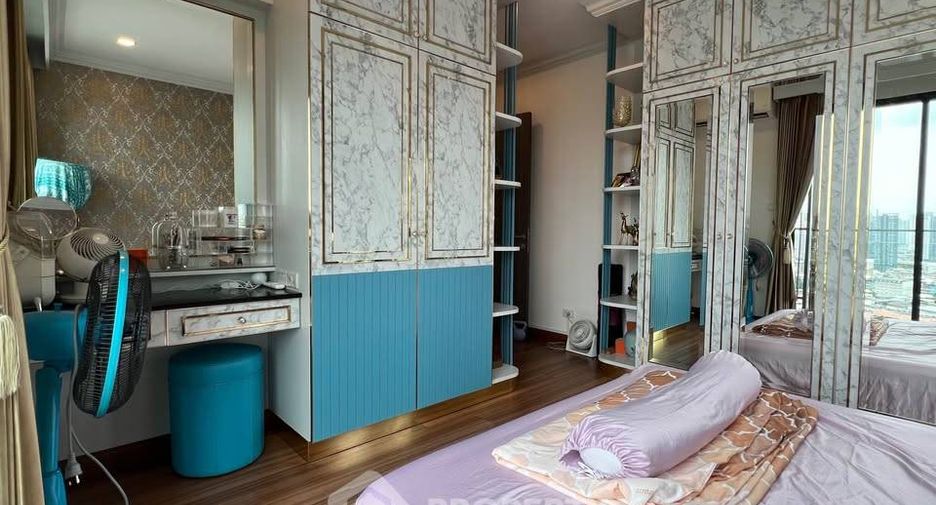 For sale 2 bedrooms condo in Khlong San, Bangkok