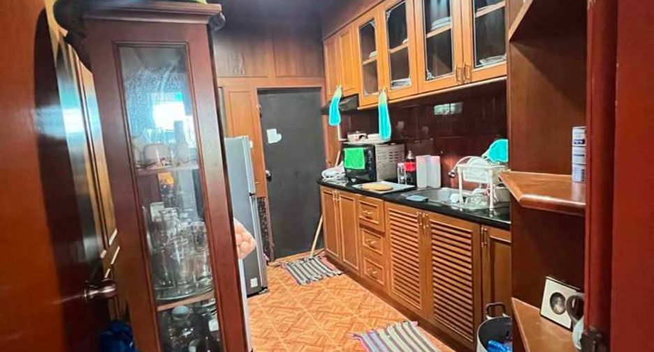 Haus zum Kauf mit 1 Zimmer in Bang Lamung, Chonburi
