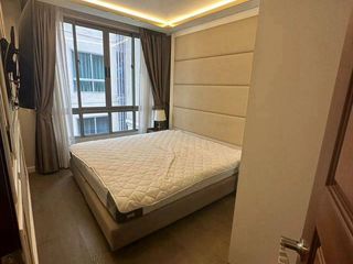 À vendre 2 chambres condo à Huai Khwang, Bangkok