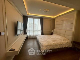 À vendre 2 chambres condo à Huai Khwang, Bangkok