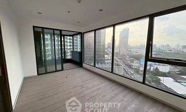 À vendre 2 chambres condo à Watthana, Bangkok