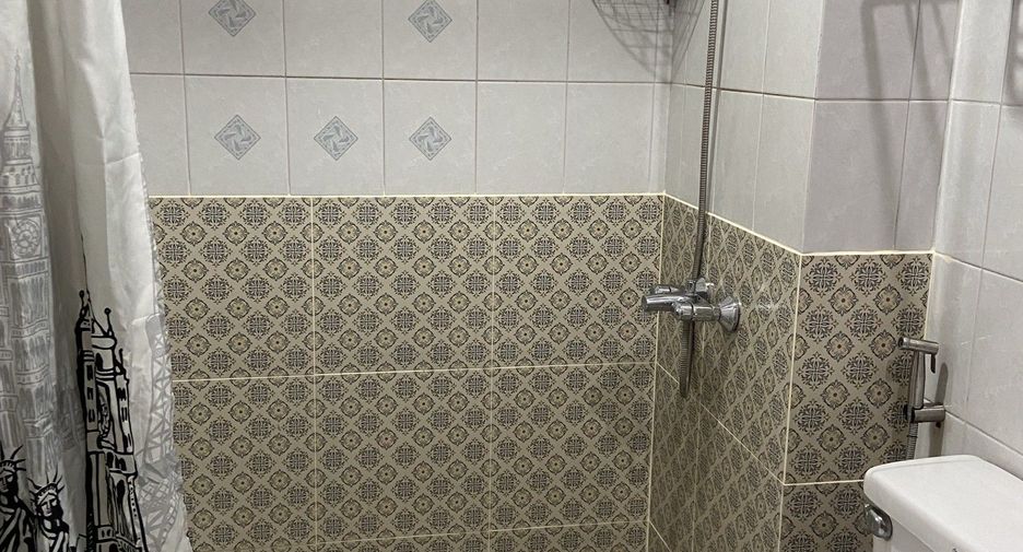 For rent 2 bedrooms condo in Yan Nawa, Bangkok