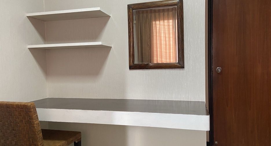 For rent 2 bedrooms condo in Yan Nawa, Bangkok