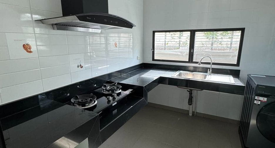 For rent 3 ベッドルーム house in Prawet, Bangkok