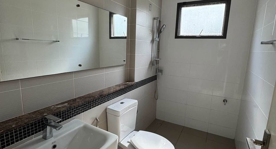 For rent 3 ベッドルーム house in Prawet, Bangkok