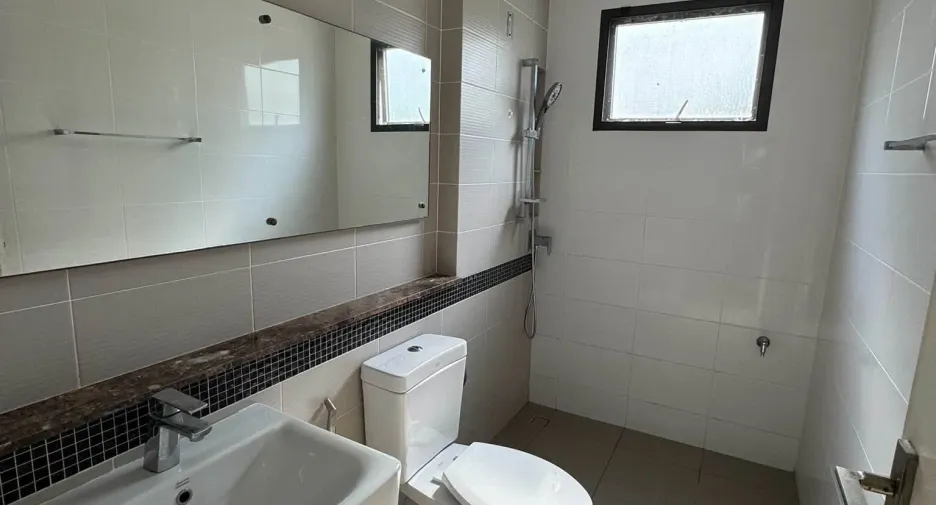 For rent 3 bedrooms house in Prawet, Bangkok