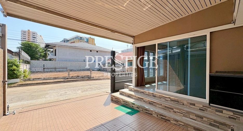 Haus zur Miete mit 3 Zimmer in Bang Lamung, Chonburi