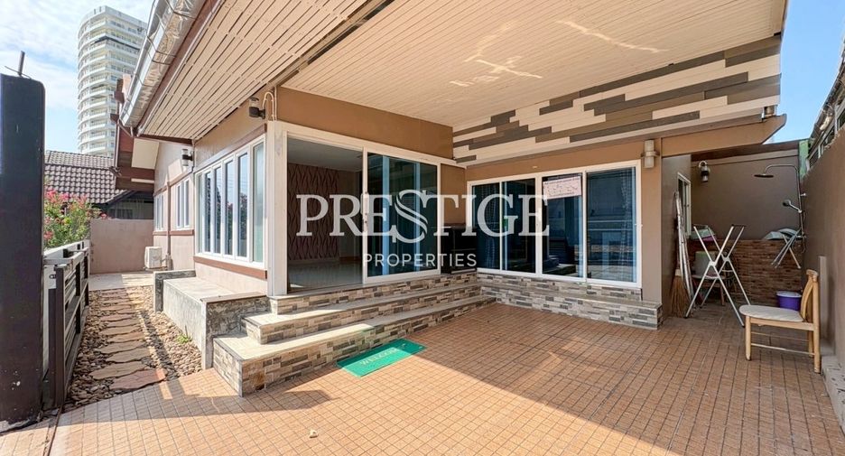 Haus zur Miete mit 3 Zimmer in Bang Lamung, Chonburi
